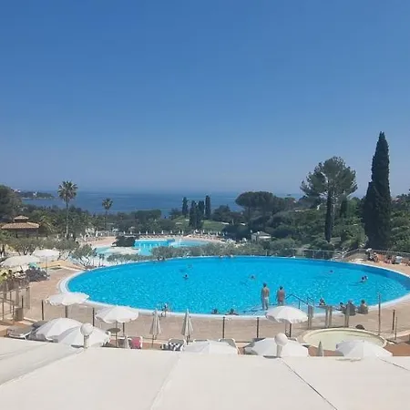 Lägenhet Agay Cap Esterel Village Allee Fleurs - F2 Clim Vue Golf Et - Grande Terrasse Plein Sud