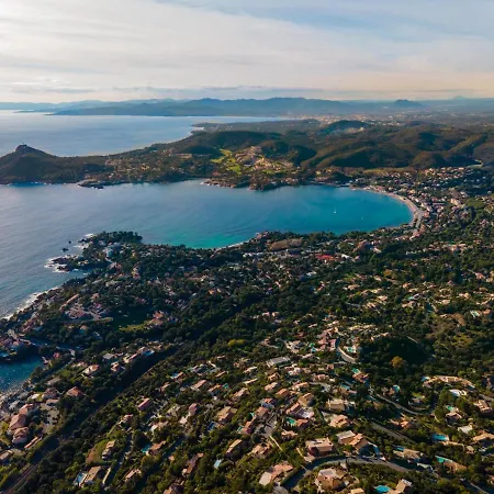 Lägenhet Agay Cap Esterel Village Allee Fleurs - F2 Clim Vue Golf Et - Grande Terrasse Plein Sud Saint-Raphaël