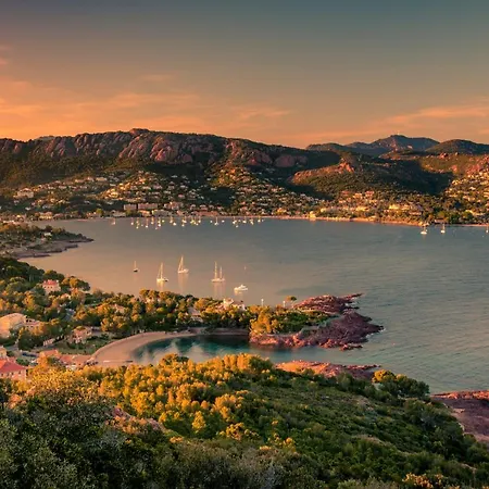Agay Cap Esterel Village Allee Fleurs - F2 Clim Vue Golf Et - Grande Terrasse Plein Sud Saint-Raphaël