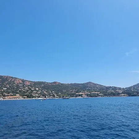 Lägenhet Agay Cap Esterel Village Allee Fleurs - F2 Clim Vue Golf Et - Grande Terrasse Plein Sud *