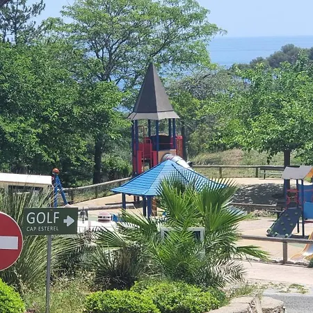 Lägenhet Agay Cap Esterel Village Allee Fleurs - F2 Clim Vue Golf Et - Grande Terrasse Plein Sud *