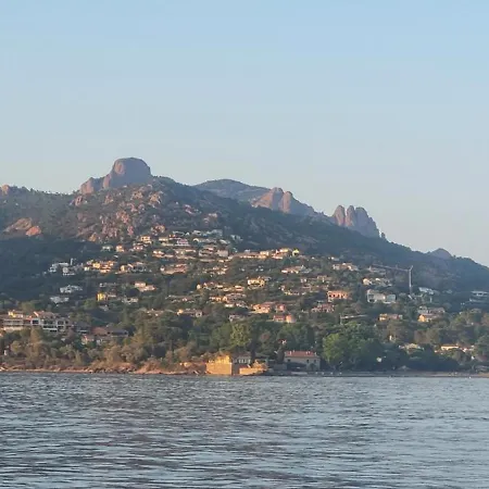 Lägenhet Agay Cap Esterel Village Allee Fleurs - F2 Clim Vue Golf Et - Grande Terrasse Plein Sud